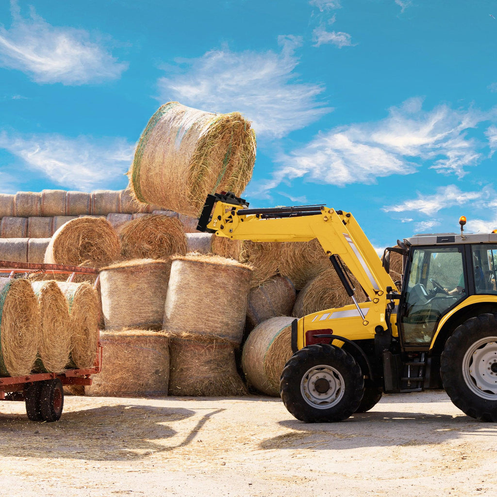 YITAMOTOR® Accesorio de lanza de heno de 49", capacidad de 2000 libras, conexión rápida para tractores Bobcat y minicargador con 1 lanza de heno roja de 49" y 2 lanzas estabilizadoras negras de 17" con púas de horquilla